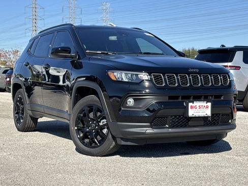 New 2026 Jeep Compass Latitude image 2