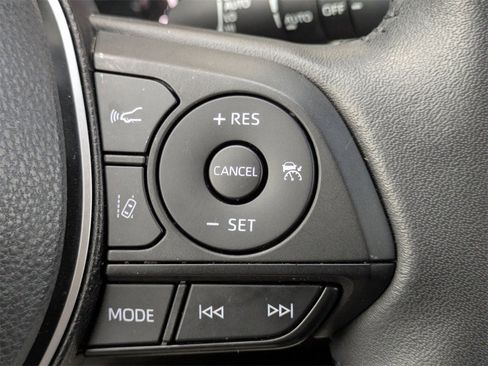 Used 2023 Toyota RAV4 XLE Premium image 25