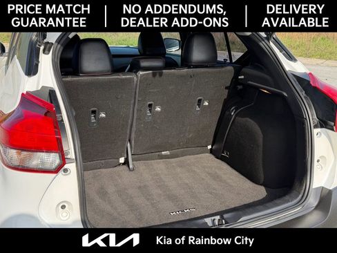 Used 2020 Nissan Kicks SR w/ SR Premium Package FWD image 11
