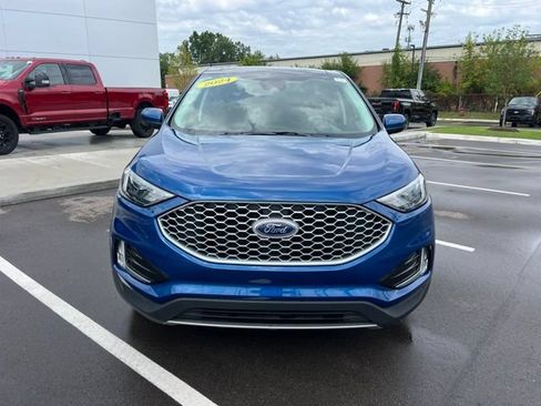 Used 2024 Ford Edge SEL w/ Convenience Package AWD/4WD image 2