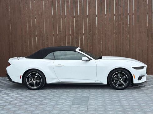 Used 2025 Ford Mustang Premium RWD image 13