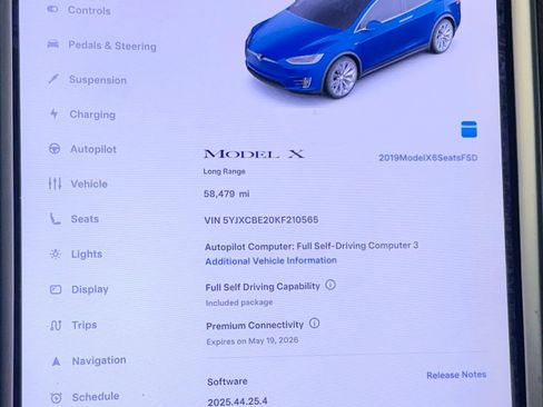 Used 2019 Tesla Model X Long Range image 10