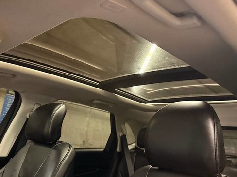 Used 2019 Ford Edge Titanium w/ Equipment Group 301A image 31