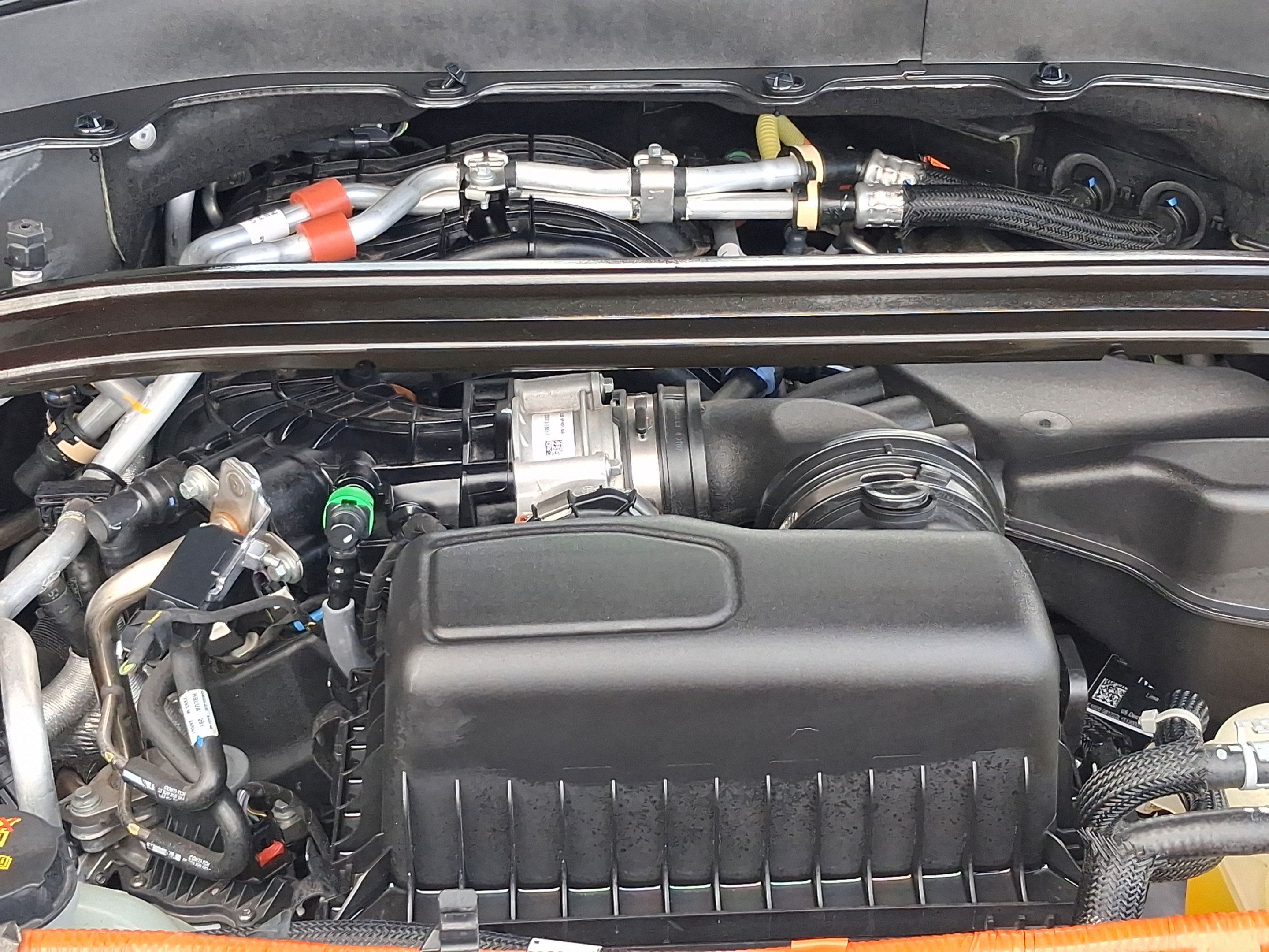 Used 2023 Ford Explorer Limited w/ Hybrid Equipment Group 310A AWD/4WD image 9