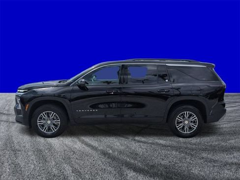 Used 2025 Chevrolet Traverse LT w/ Enhanced Driving Package FWD image 7