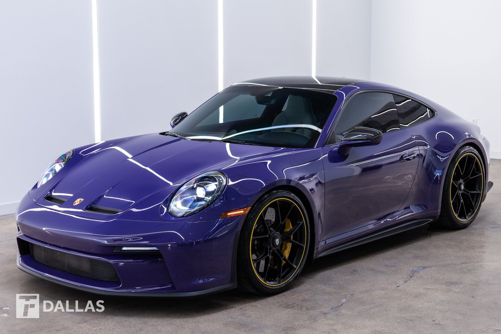 Used 2022 Porsche 911 GT3 RWD image 2