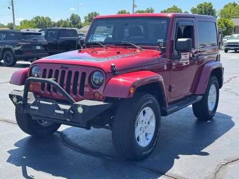 Used 2012 Jeep Wrangler Sahara AWD/4WD image 8