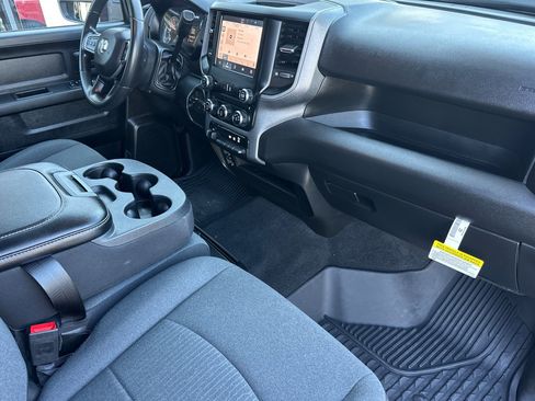 Used 2024 RAM 2500 Tradesman w/ Chrome Appearance Group image 16