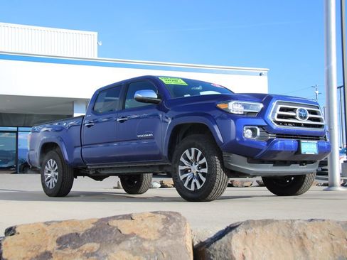 Used 2023 Toyota Tacoma Limited image 3