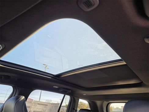 New 2025 Jeep Grand Cherokee Limited image 11