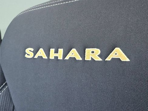 Used 2013 Jeep Wrangler Unlimited Sahara AWD/4WD image 16