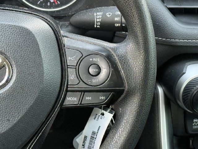 Used 2020 Toyota RAV4 LE FWD image 14