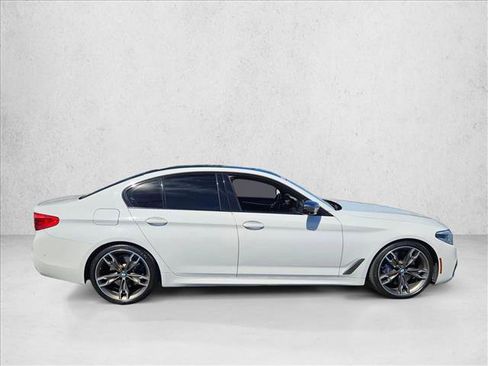 Used 2019 BMW M550i xDrive image 4