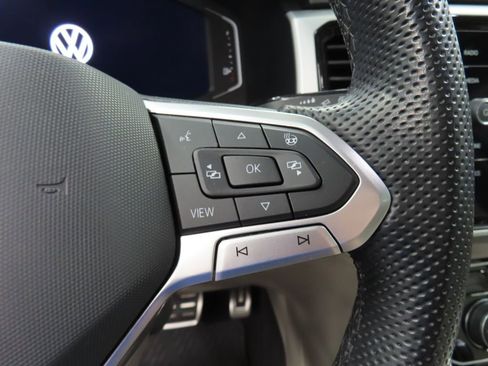 Used 2021 Volkswagen Atlas SEL R-Line image 49