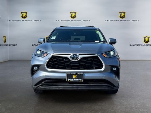 Used 2022 Toyota Highlander LE FWD image 8