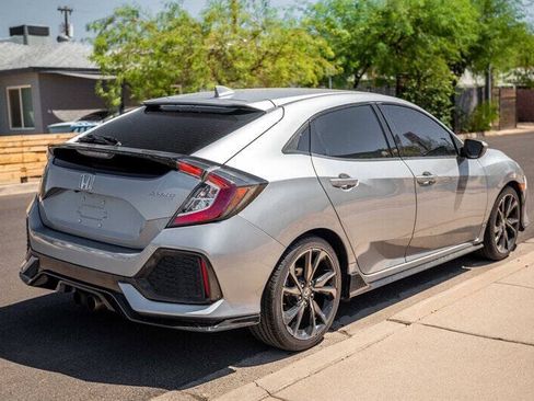 Used 2018 Honda Civic Sport image 5