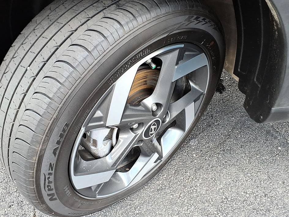 Used 2026 Hyundai Venue SEL FWD image 10