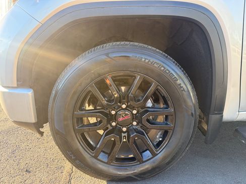 Used 2021 GMC Sierra 1500 Elevation w/ Preferred Package image 11