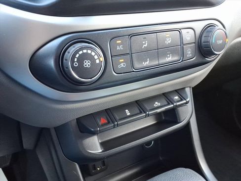 Used 2019 Chevrolet Colorado LT w/ LT Convenience Package image 24