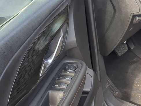 Used 2018 GMC Terrain SLT image 13