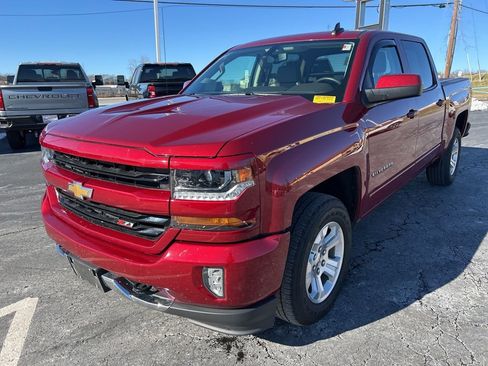 Used 2018 Chevrolet Silverado 1500 LT w/ All Star Edition image 8