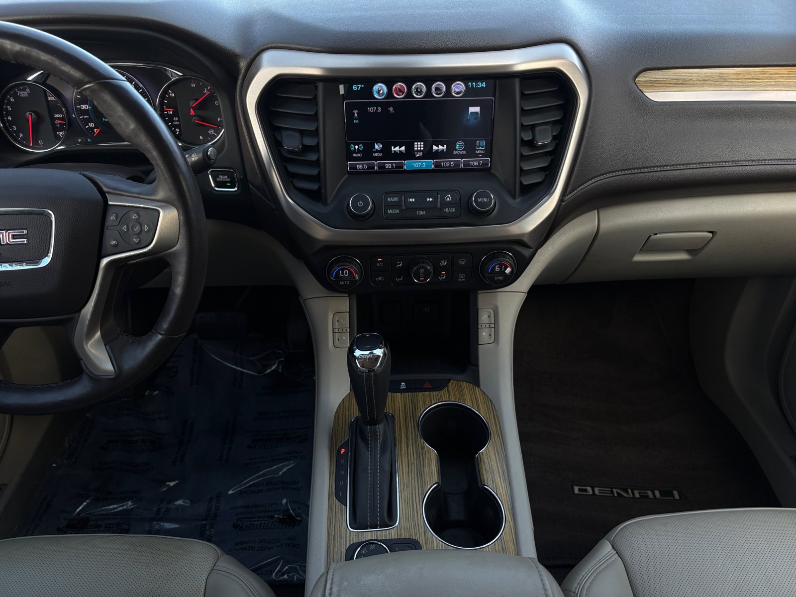 Used 2017 GMC Acadia Denali w/ Technology Package FWD image 21