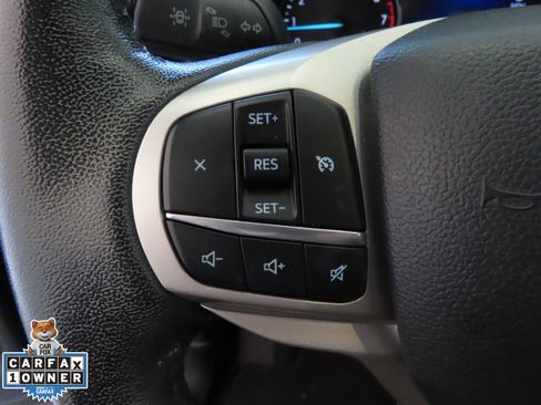 Used 2022 Ford Explorer XLT image 14