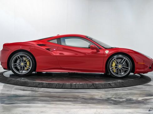 Used 2017 Ferrari 488 GTB RWD image 24