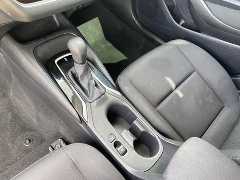 Used 2025 Toyota Corolla LE image 23