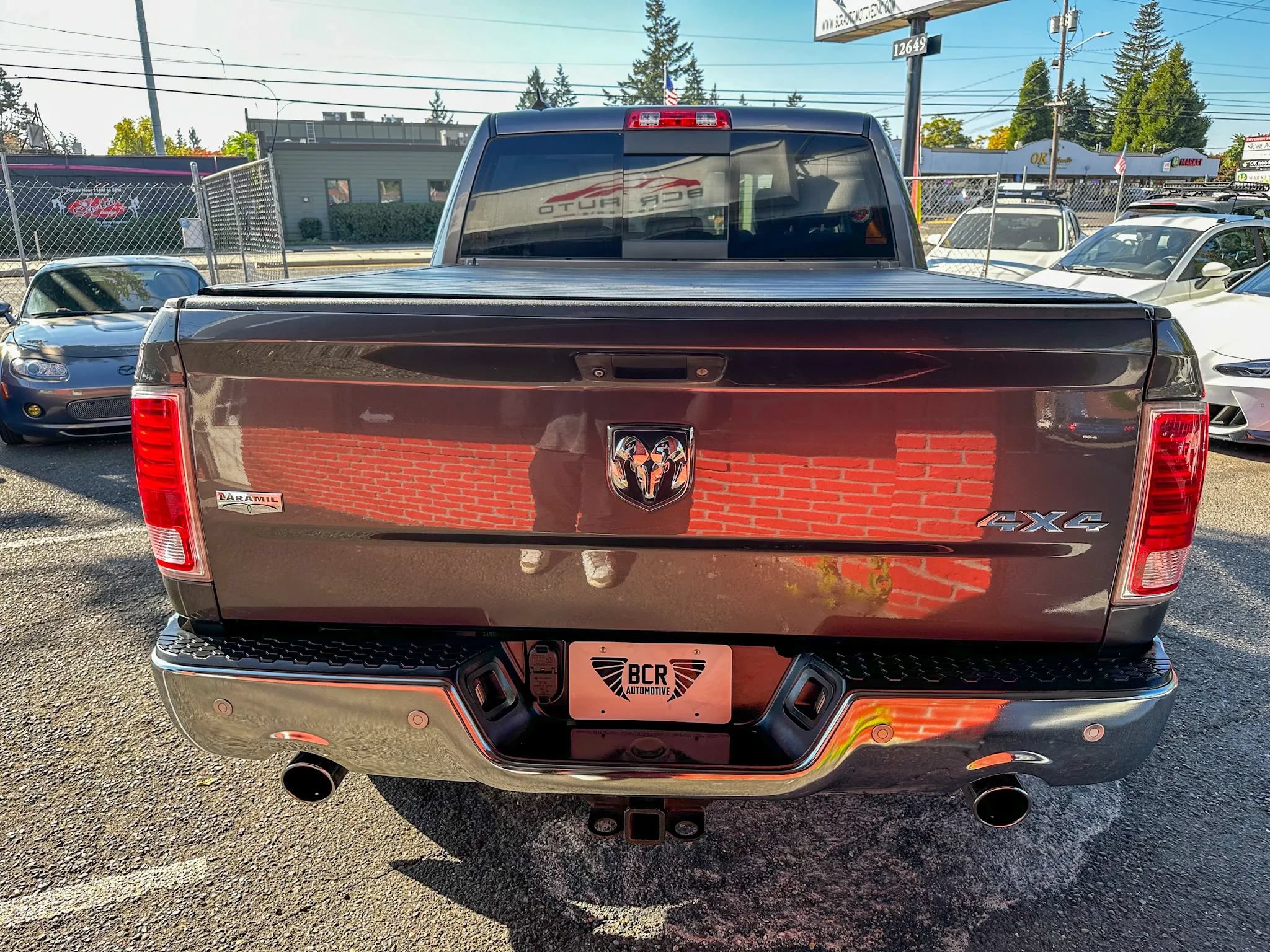 Used 2018 RAM 1500 Laramie w/ Convenience Group AWD/4WD image 9