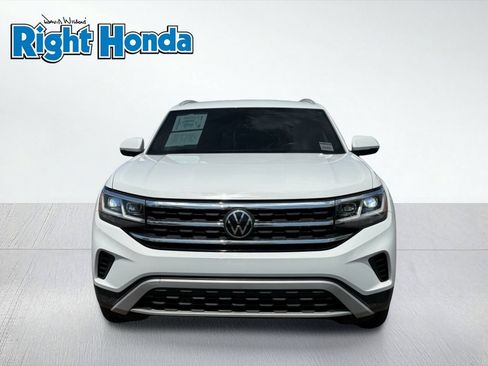 Used 2020 Volkswagen Atlas Cross Sport SE w/ Towing Package AWD/4WD image 5