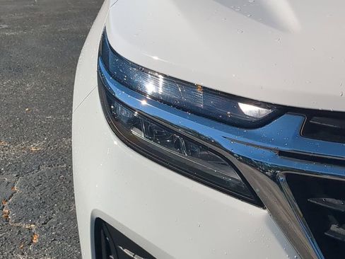 Used 2024 Chevrolet Equinox LS image 10