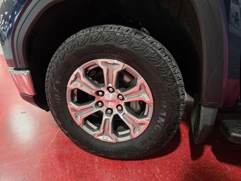 Used 2022 GMC Sierra 1500 SLT w/ SLT Convenience Package image 12