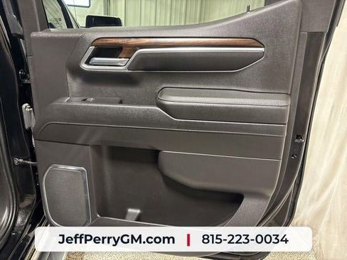 Used 2022 GMC Sierra 1500 SLT AWD/4WD image 24