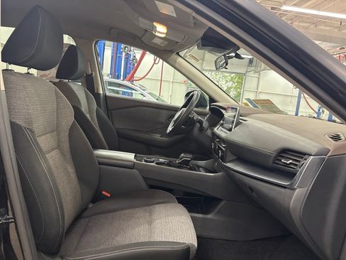 Used 2021 Nissan Rogue S AWD/4WD image 13
