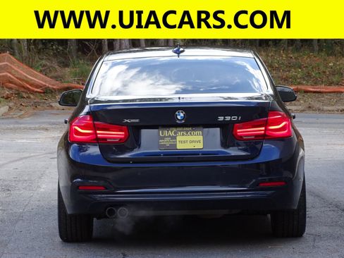Used 2017 BMW 330i xDrive Sedan image 9