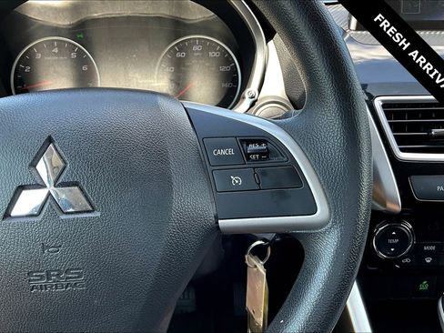 Used 2020 Mitsubishi Eclipse Cross LE image 12