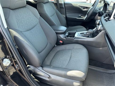 Used 2024 Toyota RAV4 XLE image 41