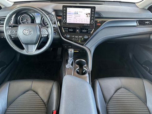 Used 2023 Toyota Camry SE w/ Audio Upgrade Package FWD image 3