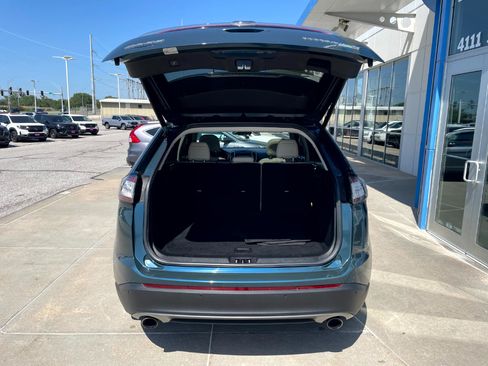 Used 2016 Ford Edge Titanium w/ Equipment Group 301A AWD/4WD image 9