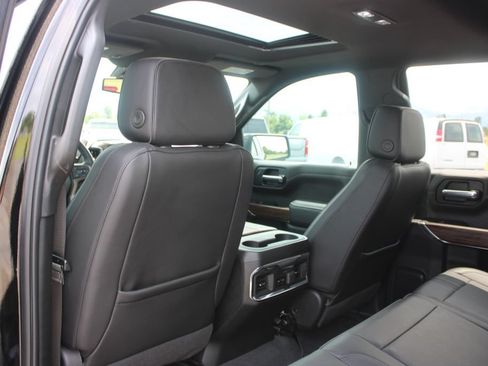 Used 2022 Chevrolet Silverado 1500 High Country w/ Safety Package II AWD/4WD image 27