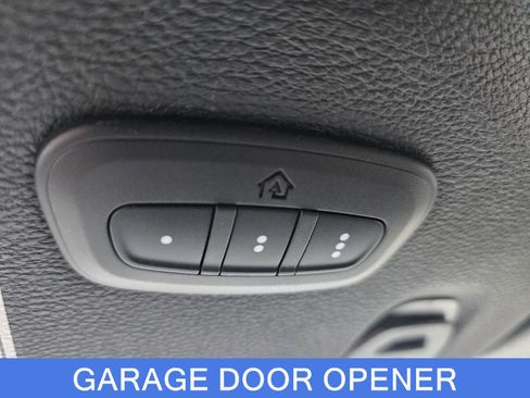 Used 2020 Jeep Wrangler Unlimited Sahara image 27