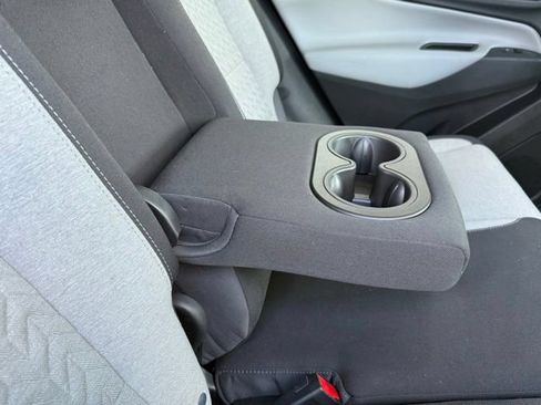 Used 2022 Chevrolet Equinox LT FWD image 10