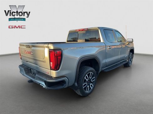 Used 2024 GMC Sierra 1500 AT4 w/ Technology Package image 17
