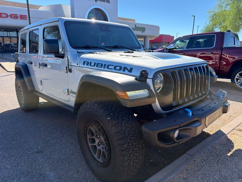 Used 2022 Jeep Wrangler Unlimited Rubicon 4xe w/ Steel Bumper Group AWD/4WD image 2