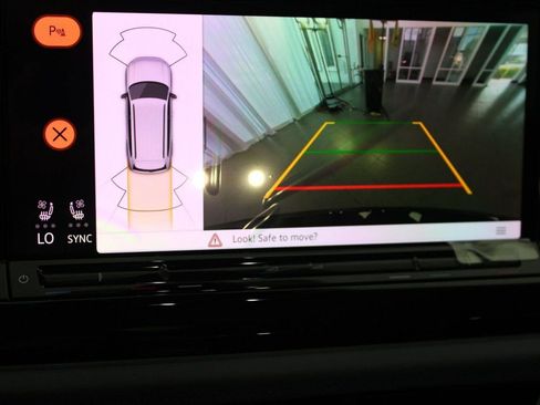 New 2026 Volkswagen Atlas Peak Edition image 23