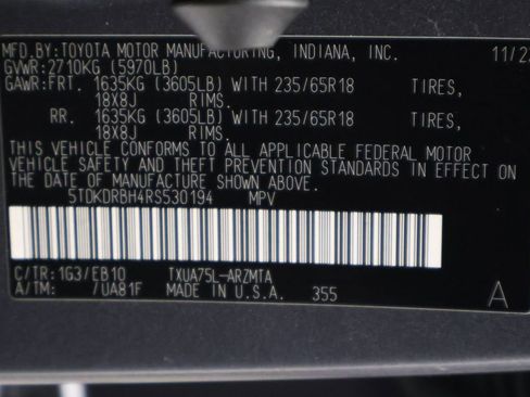 Certified 2024 Toyota Highlander XLE image 17