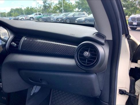 Used 2018 MINI Cooper S image 14