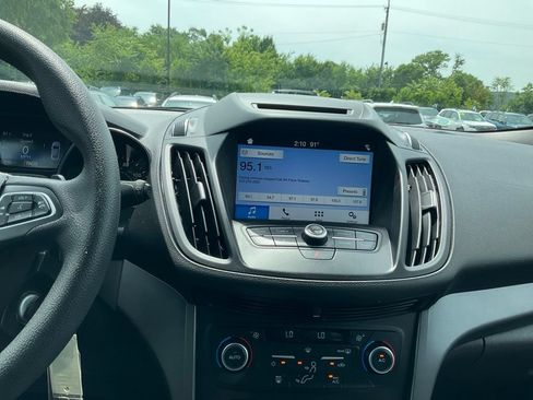 Used 2017 Ford Escape SE w/ Equipment Group 201A AWD/4WD image 18