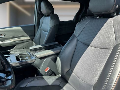 Used 2022 Toyota Sienna XSE w/ XSE Plus Package FWD image 8